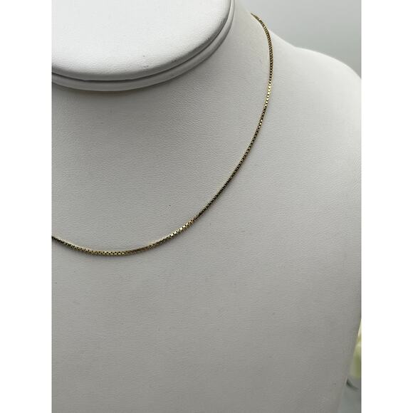 14k Yellow 585 Italy Gold Dainty Elegant Twisted Rope Chain Necklace 16” 1mm - Picture 5 of 8